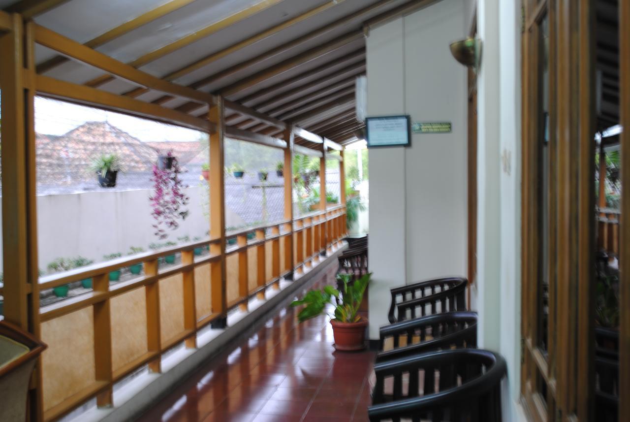 Hotel Wisata Baru Serang Extérieur photo