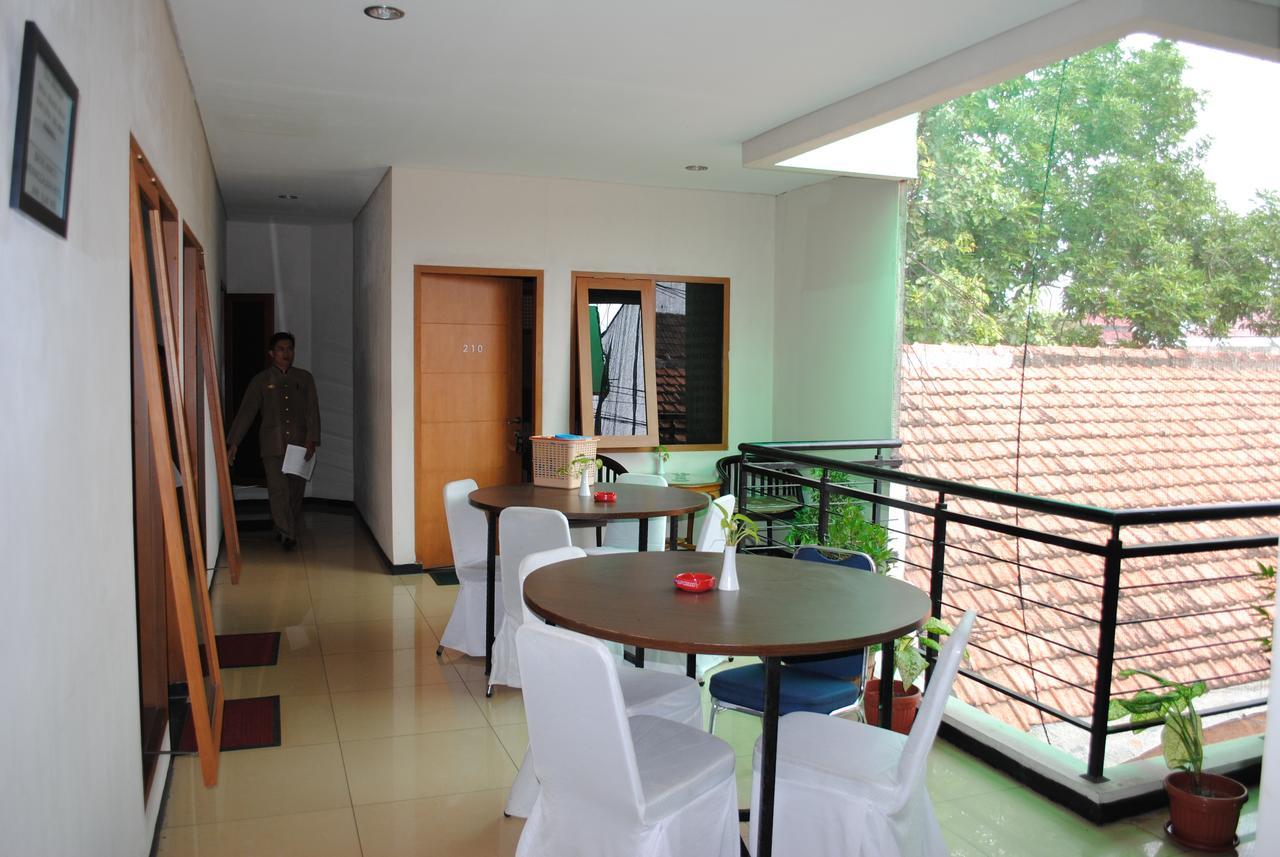 Hotel Wisata Baru Serang Extérieur photo